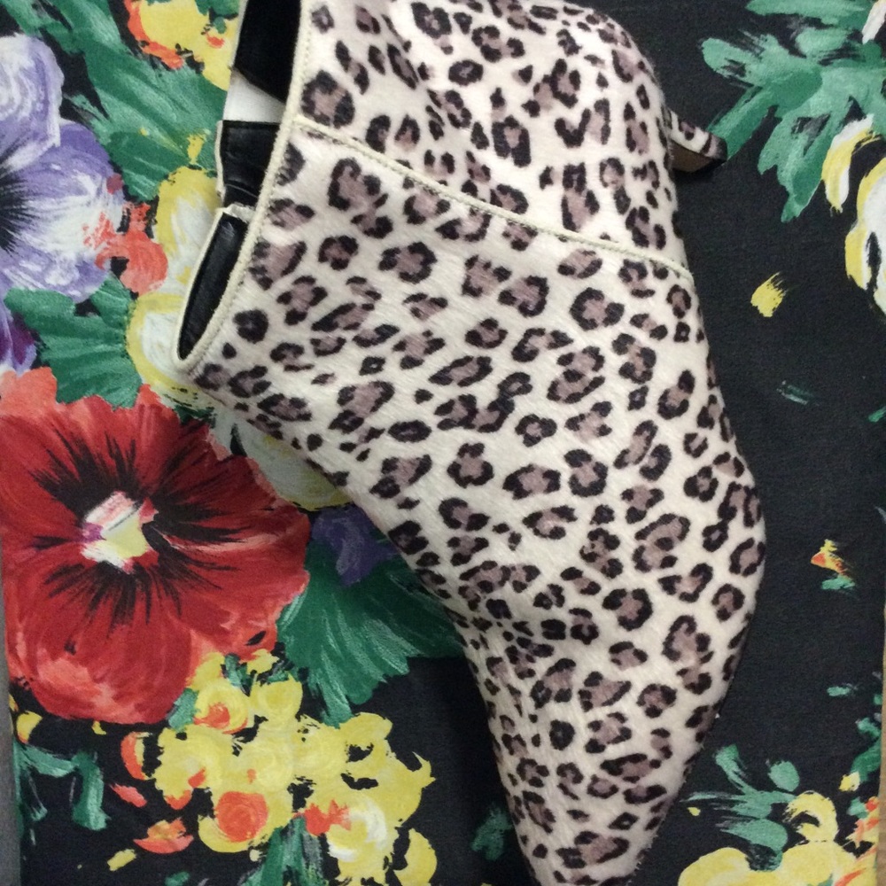 Women's boots NWT size 9 1/2 no wear or tear